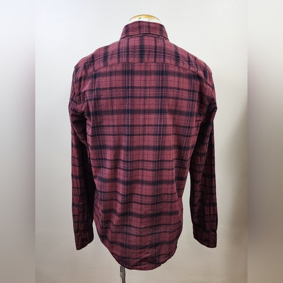 Abercrombie & Fitch Men's Red Plaid Button Front Shirt Standard Fit, sz LG - Picture 3 of 16